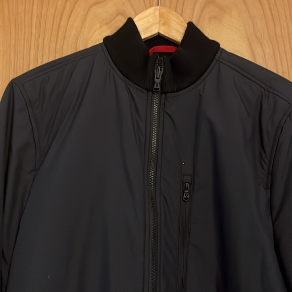 Men’s Victorinox Black Lightweight Fall/Winter Jacket. Size M - Picture 3 of 4